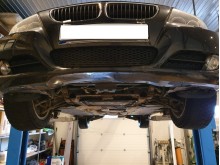 Plieninė radiatoriaus apsauga BMW 3 serija - E90 (2004-2013)
