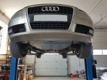 Plieninė variklio apsauga Audi A8 (2002-2010)