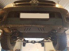 Plieninė pavarų dėžės ir DPF filtro apsauga Toyota Hilux (2004-2015)