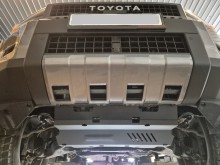 Plieninė radiatoriaus apsauga Toyota Land Cruiser 250 (2024-2026)