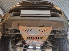 Aliumininė pavarų dėžės apsauga Toyota Hilux Invincible (2021-2026)