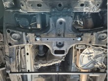 Plieninė pavarų dėžės ir reduktoriaus apsauga Volkswagen Amarok - V6 automat (2016-2022)
