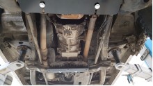 Plieninė pavarų dėžės apsauga Mitsubishi Pajero 4 (V80, V90) (2007-2021)